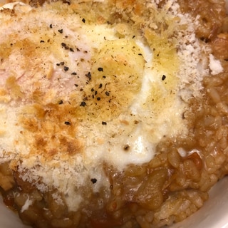 余ったカレーで卵入り焼きカレー